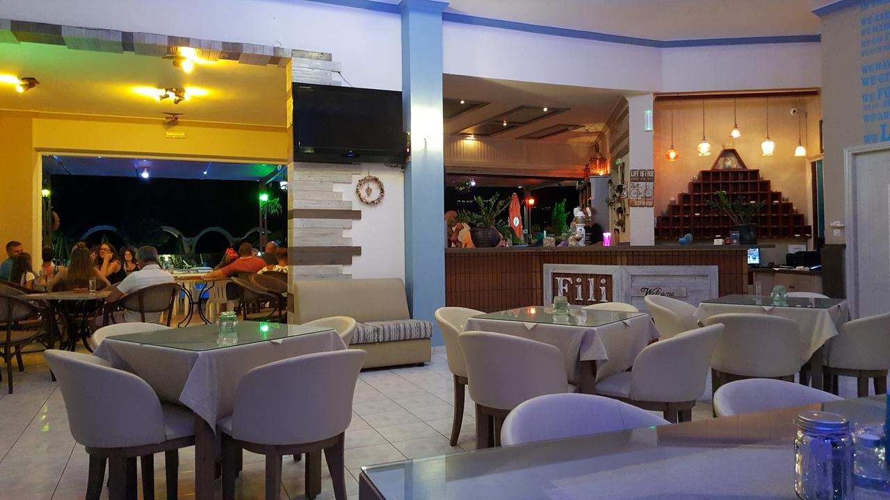 Fili Hotel Apartments ตีกากี ภายนอก รูปภาพ